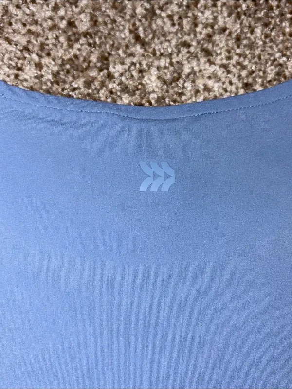 All in Motion Blue Short Sleeve Athletic Top Medium - Image 8