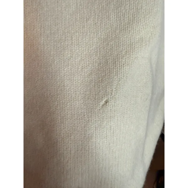 Address Cream Wool Cashmere Short Sleeve V-Neck Sweater - Image 4