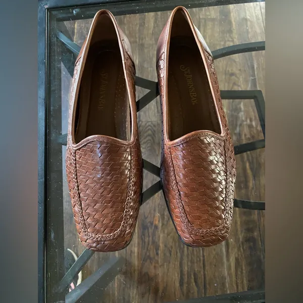 New St John’s Bay Elegant Brown Woven Women's Loafers - Image 2
