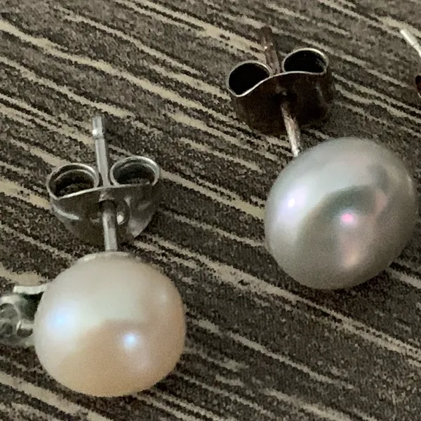 925 Sterling Cultured Pearl Single Stud Set Gorjana Carmel Hammered Gray Cream - Image 8