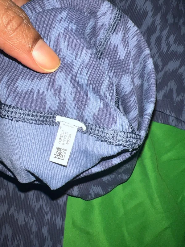 OFFLINE by aerie Blue Patterned Leggings & Crop Tank Set size Small - Image 3