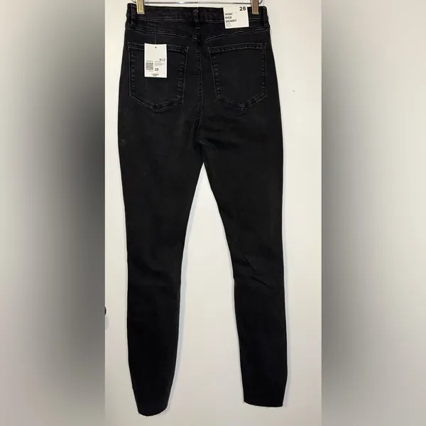 Forever 21 Distressed Knee High Rise Skinny Jeans Black Size 28‎ NWT - Image 2