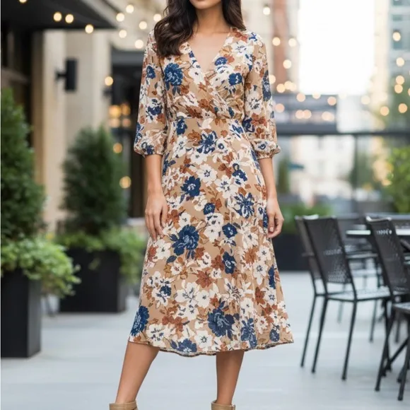 White House Black Market Tan Peep-Toe Heels - Image 11