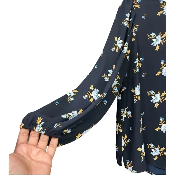 Loft Women's Size L Blouse Top Long Sleeve Blue Floral Polyester Crew Neck - Image 6