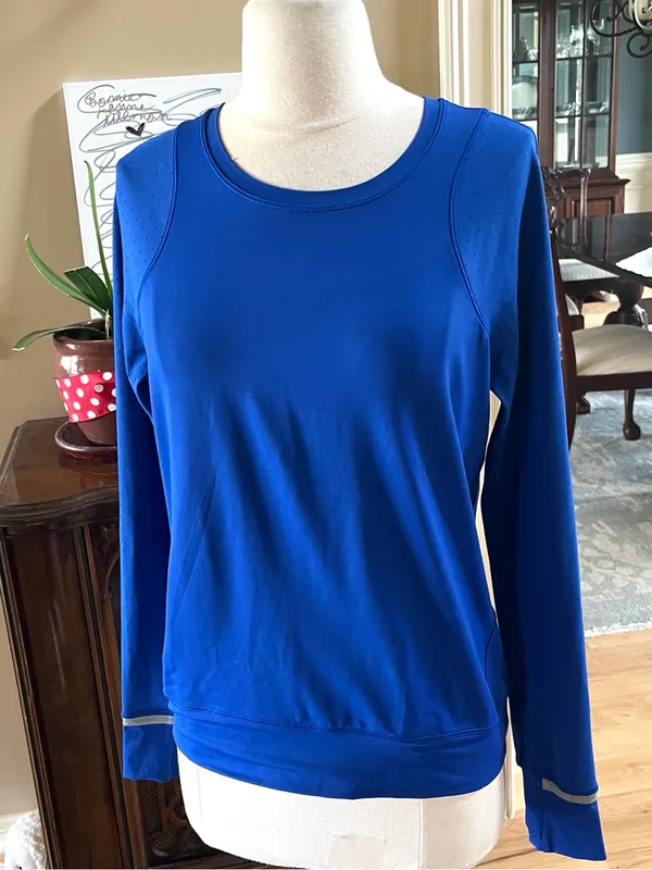 Lululemon Royal Blue Long Sleeve - Image 4