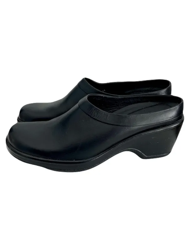 Dansko Black Smooth Leather Slip On Mules Clogs Wedges, Size 41 - Image 4
