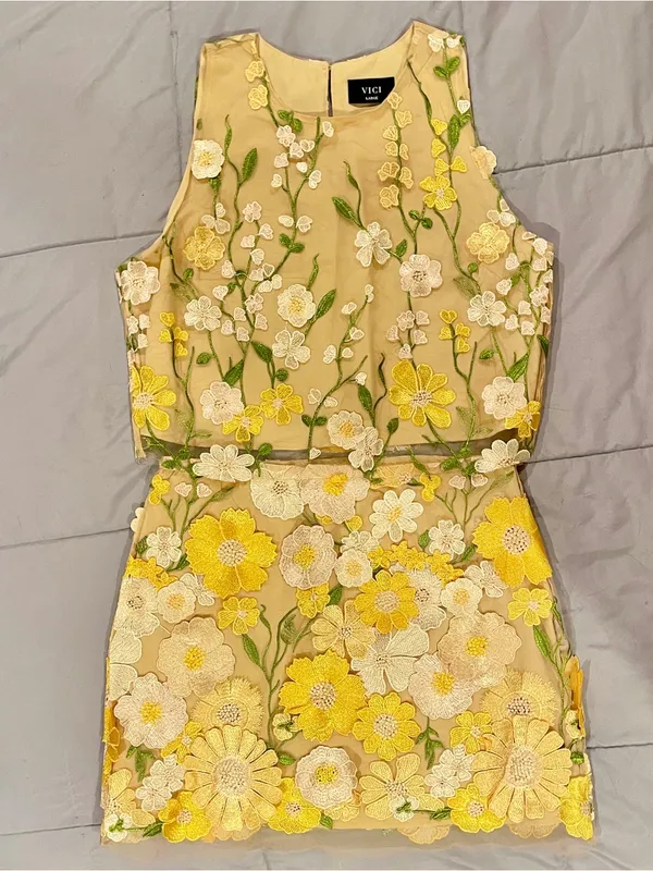 VICI Golden Hour Floral Appliqué Set - Image 4