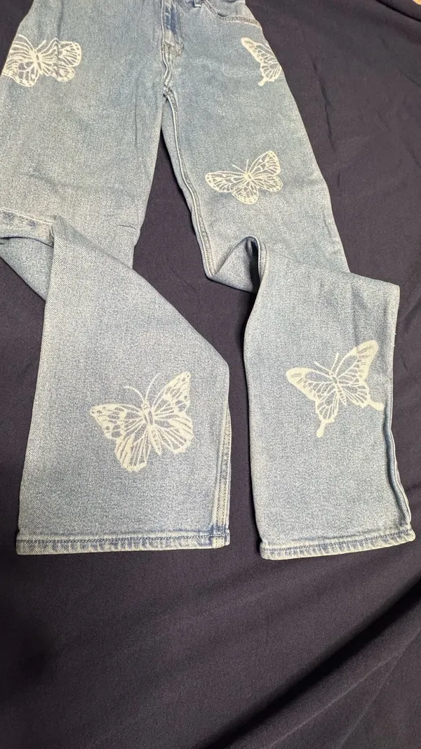 Hollister Ultra High-Rise Dad Jean Butterfly Print Size 00R - Image 7
