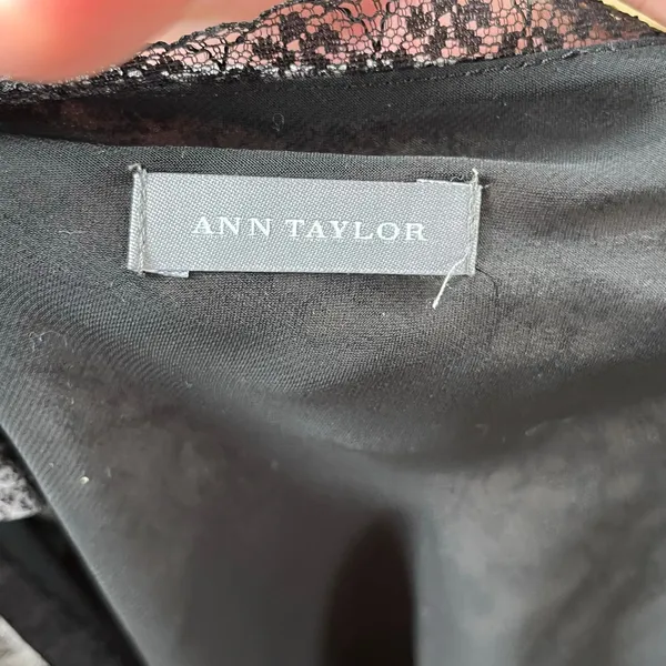 Ann Taylor Women's Grey Printed Sleeveless Silk Cami Top Size 8 - Image 6