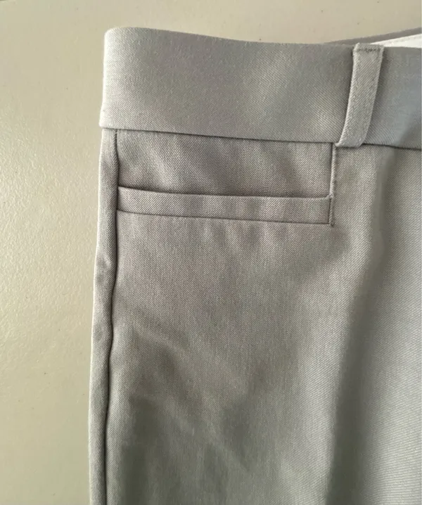 Banana Republic | ladies Sloan Fit cropped pants. Size: 6 - Image 6