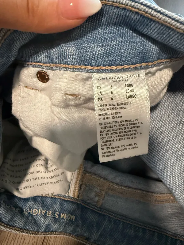 American Eagle Mom Straight Jeans - Image 4