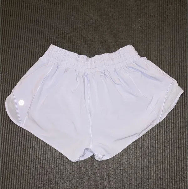 Hotty Lululemon Hot 2.5" Shorts - Image 2