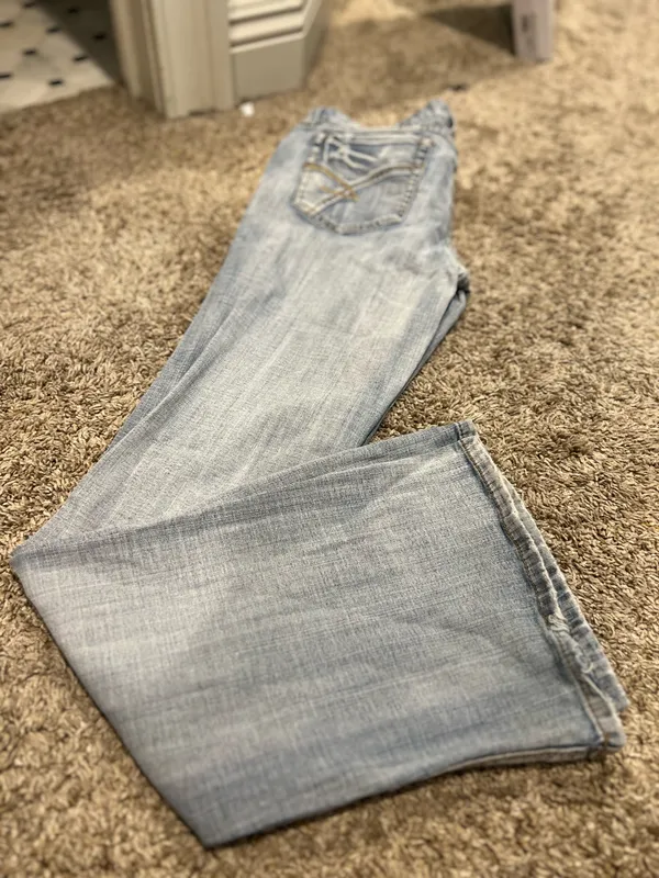 Light Wash Bootcut Jeans - Image 6