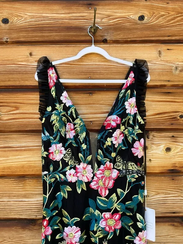 NWT Mac Duggal Embroidered Floral Plunge Neck Trumpet Gown Black Multi Size 10 - Image 12