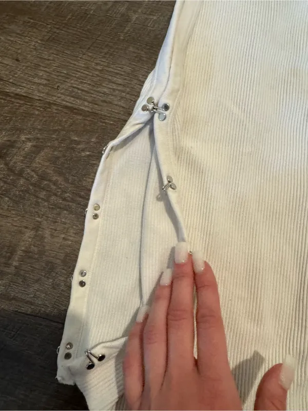 Zara Ribbed Snap-Side White Tank Top - Image 3