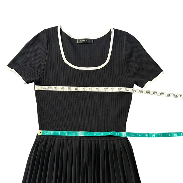 ZESICA Womens Black Ribbed Knit Pleated Midi Dress Short Sleeve Scoop Neck Small - Image 2