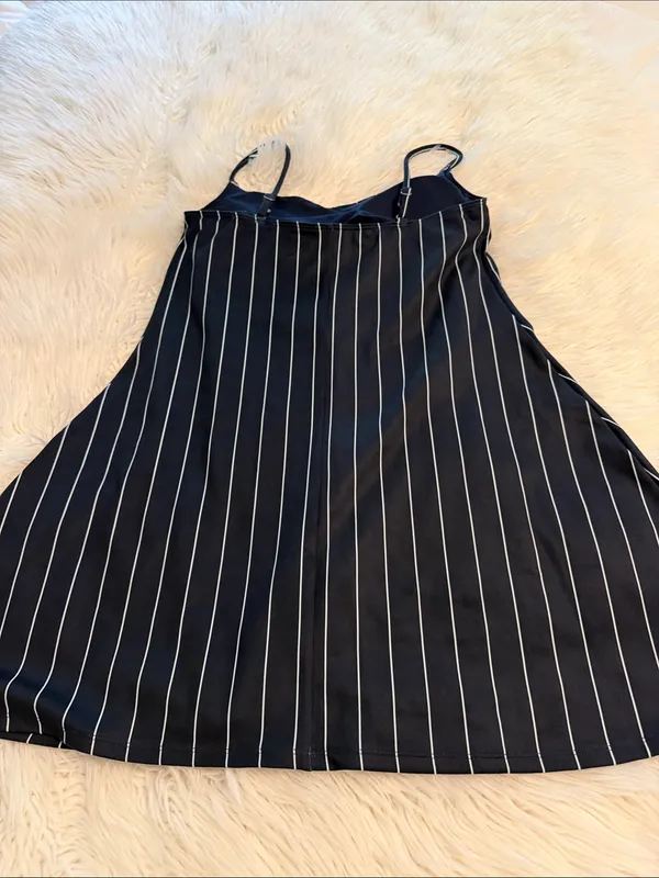 Gilly Hicks Navy Pinstripe Dress with White Stripes with shorts under it size L - Image 12