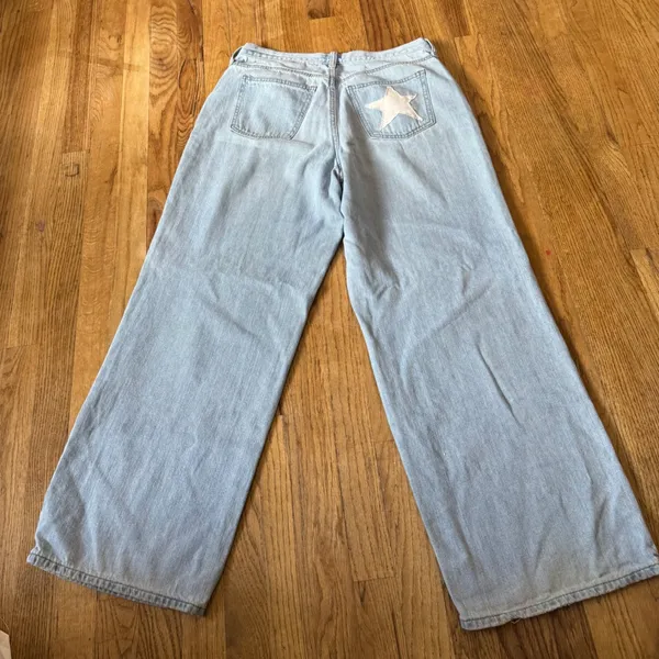 Universal Threads Relaxed Wide Leg Jeans Light Wash Star Patch Denim Womens 10/30 - Image 7