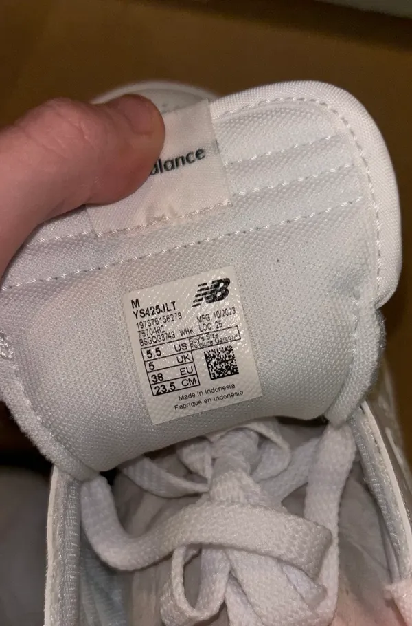 New Balance 425 White Green Sneakers NEW IN BOX! - Image 5