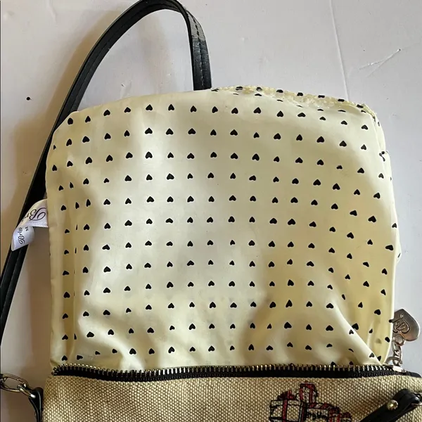 Brighton Chic Cream and Black with silver lining & prints on both sides - Image 9