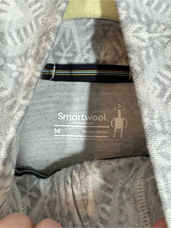 Smartwool Women's Merino 250 Base Layer Pattern 1/4 Zip Pullover Gray Moonbeam - Image 5