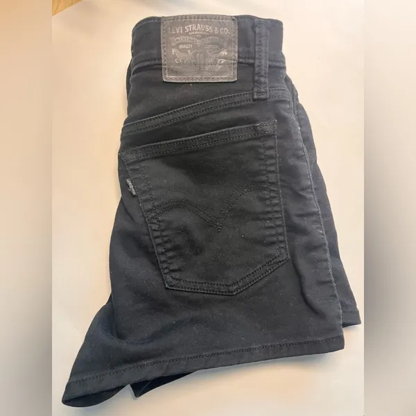 Levis high rise shorts 29 black - Image 4