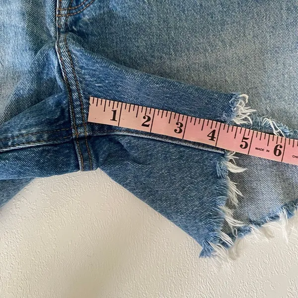Abercrombie & Fitch Dad Shorts Size 27/4 High Rise Distressed Denim Cutoff - Image 7