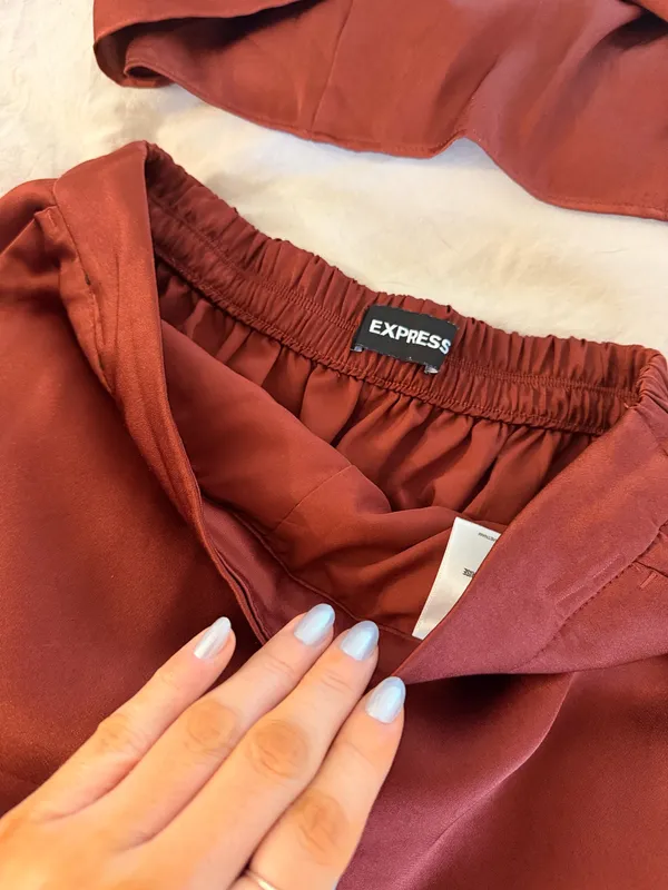 Express Two-Piece Set - Image 2