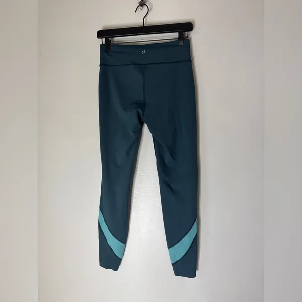 Peloton‎ Medium Teal Leggings - Image 2