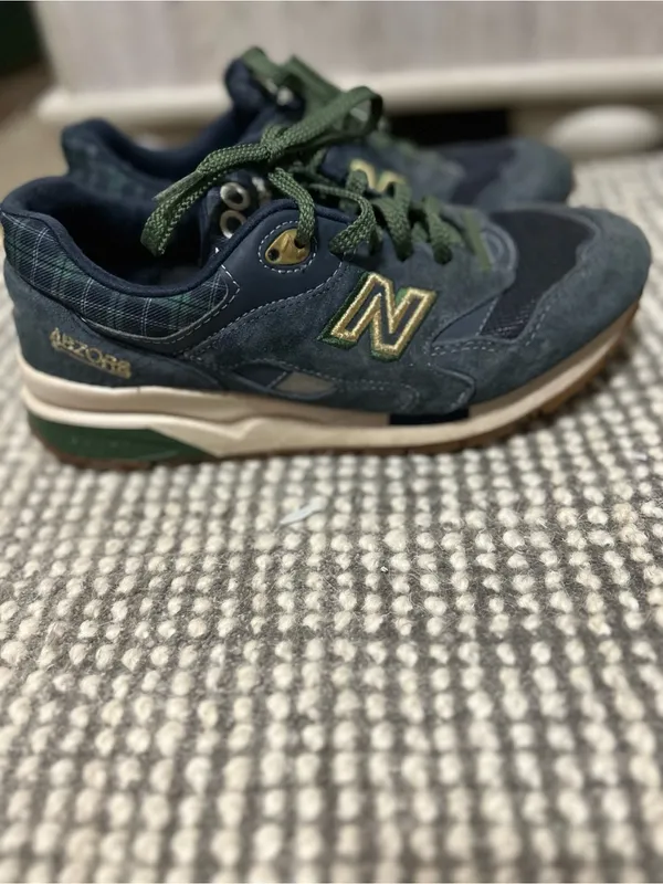 New Balance Women's 1600 'Tartan' Sneakers Size 8 - Image 3