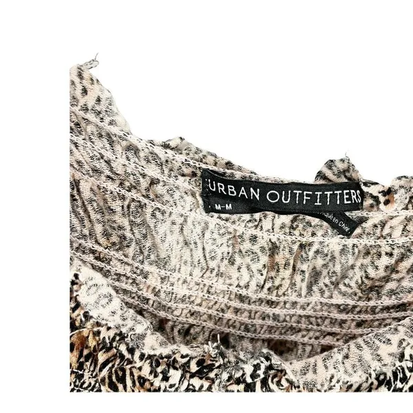 Urban Outfitters Cheetah Print Shay Cinched Puff‎ Sleeve Cropped Top Sz M - Image 5