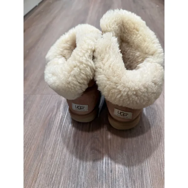 UGG Australia 5803 Classic Short Chestnut Suede Shearling Boots Womens 8‎ - Image 5