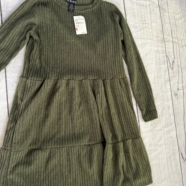 CENY Nordstrom Rack NWT size XS dark green tiered long sleeve A line dress - Image 4
