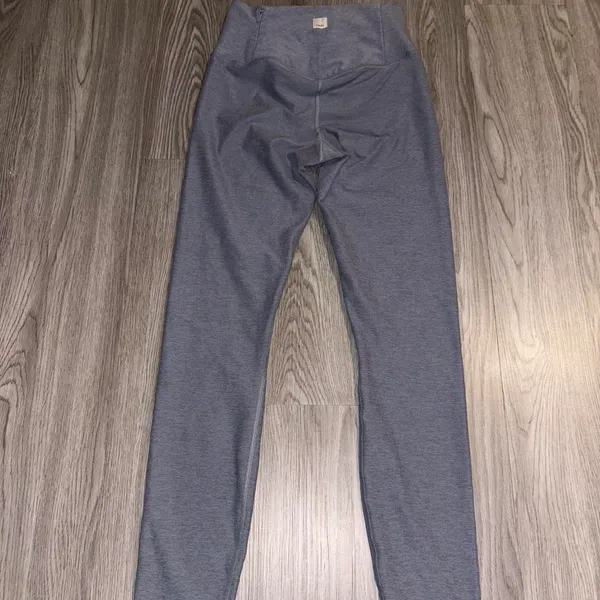 Vuori Women's Clean Elevation Heather Gray Leggings - Image 6