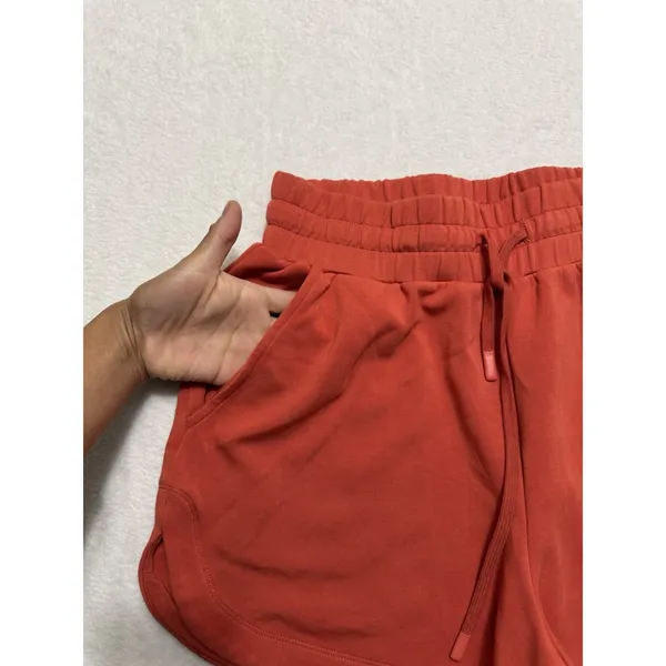 Varley Coulter High Rise Double Soft Short Red Summer Fig Size Small - Image 3