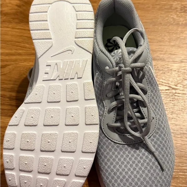 Nike Light Gray Sneakers - Image 2