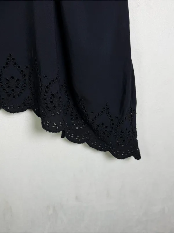 Abercrombie & Fitch Women’s L Black Eyelet Cold Shoulder Blouse Y2K Boho Cottage - Image 9
