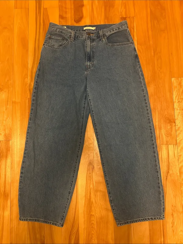 Levi’s Baggy Dad Jeans Sz 30 - Image 3