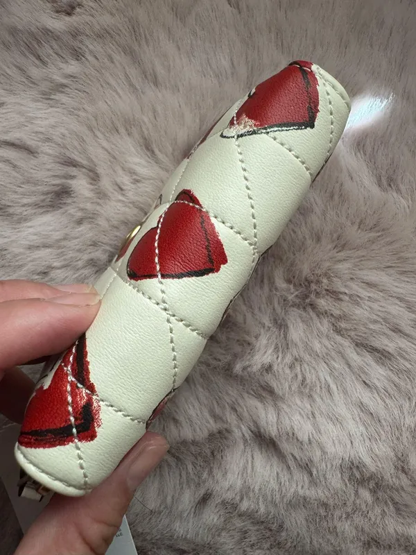 Nwt Coach Chalk/Multi Quilted Heart Print Leather Zip Around Card Case Cbr71 - Image 4