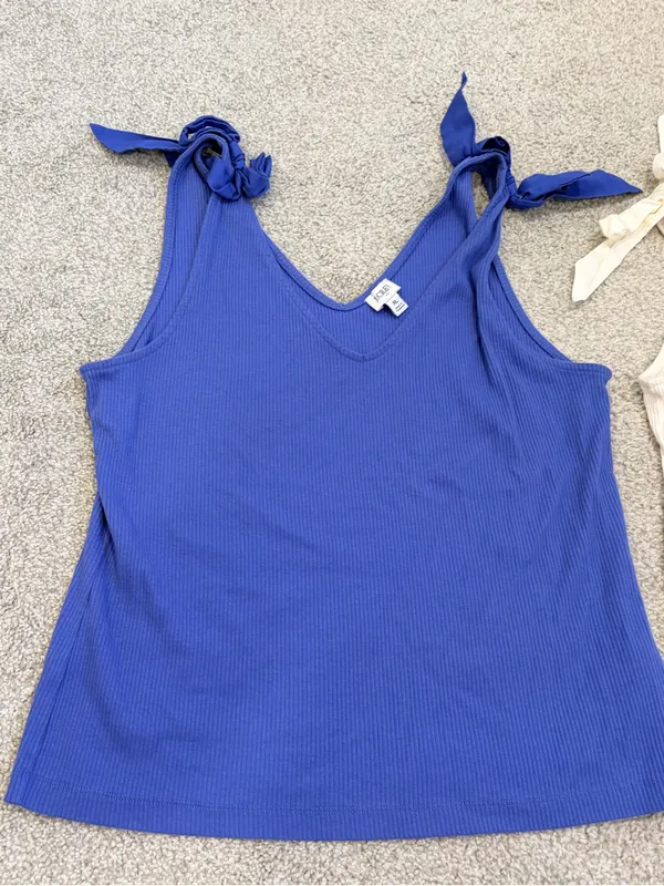 Set‎ of 2 J. Crew Bow-shoulder tank tops size XL - Image 4