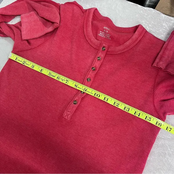 Aerie Henley thermal women’s M red waffle knit distressed neckline long sleeve - Image 7