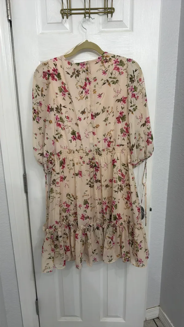 Dress Pink Size 12 - Image 2