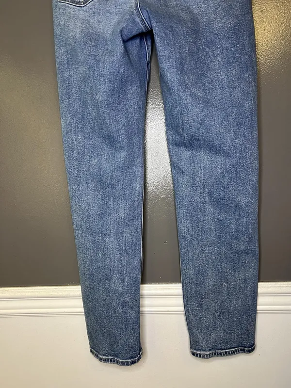 American Eagle Outfitters Mom Jeans Womens 8 Long Light Wash Distressed Denim - Image 6