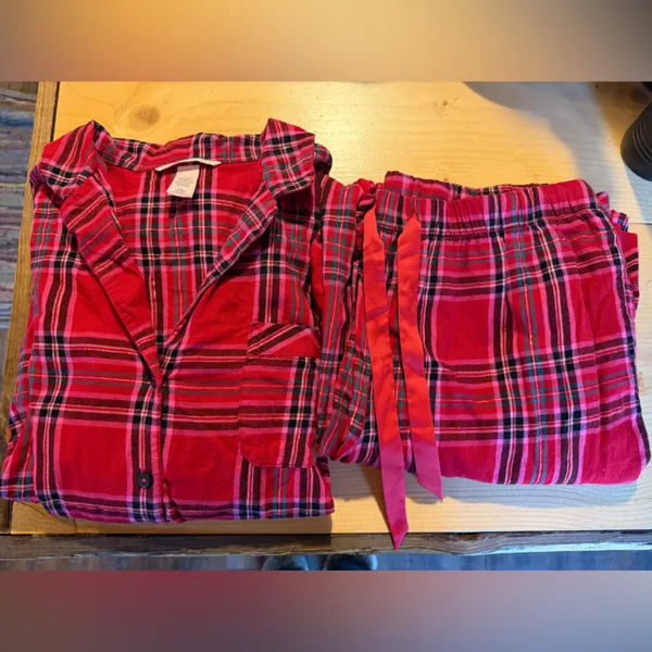 NWOT Victoria’s Secret Flannel Long Pajama Set - Image 3