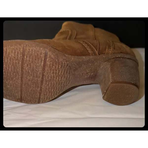 Clarks Carleta Paris Ankle Boots Women 8 Brown Suede Leather Block Heel Booties - Image 5