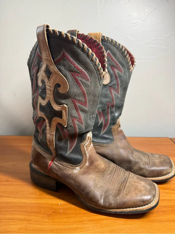 Ariat Women's Square Toe Western Cowgirl Boot Leather Comfort Stitched 6.5B - Image 5
