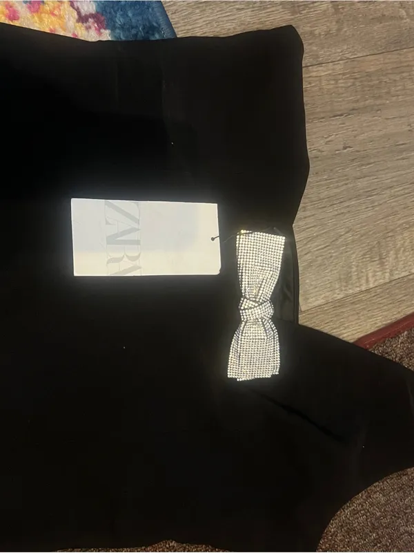 NWT Zara Black V-Neck Bow-Accent Tank Top - Image 3