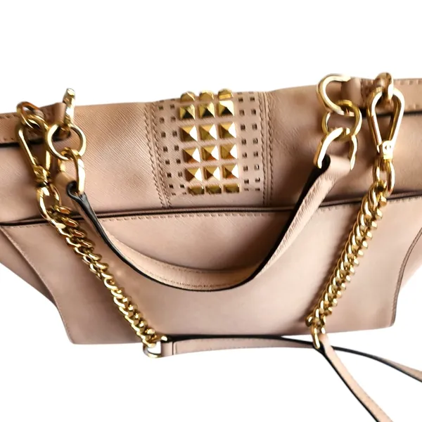 Michael Kors Tina studded shoulder bag in ballet pink saffiano leather - Image 3