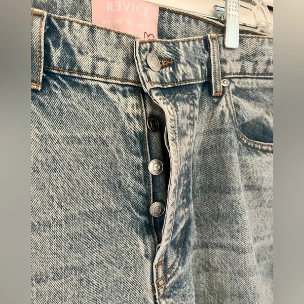 Revice Denim Light Wash Jeans NWOT - Image 3