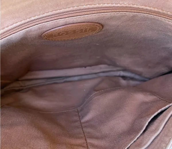 Fossil Crossbody Satchel Tan Brown Pebbled Leather multi pocket - Image 5
